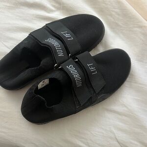 Notorious Lift Black Training Shoes